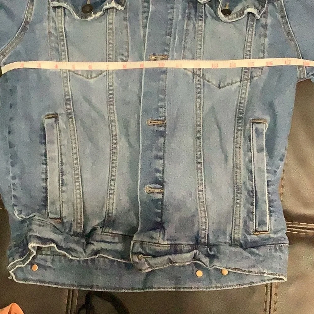 Retrofit Light Blue Denim Jacket - Picture 11 of 13